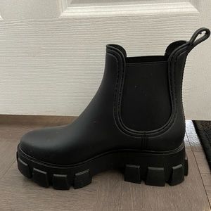 Size 7 Jeffrey Campbell boots